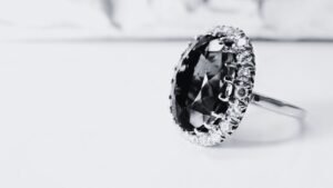 Grandes entreprises et marques polonaises du secteur de la bijouterie et de l&rsquo;horlogerie